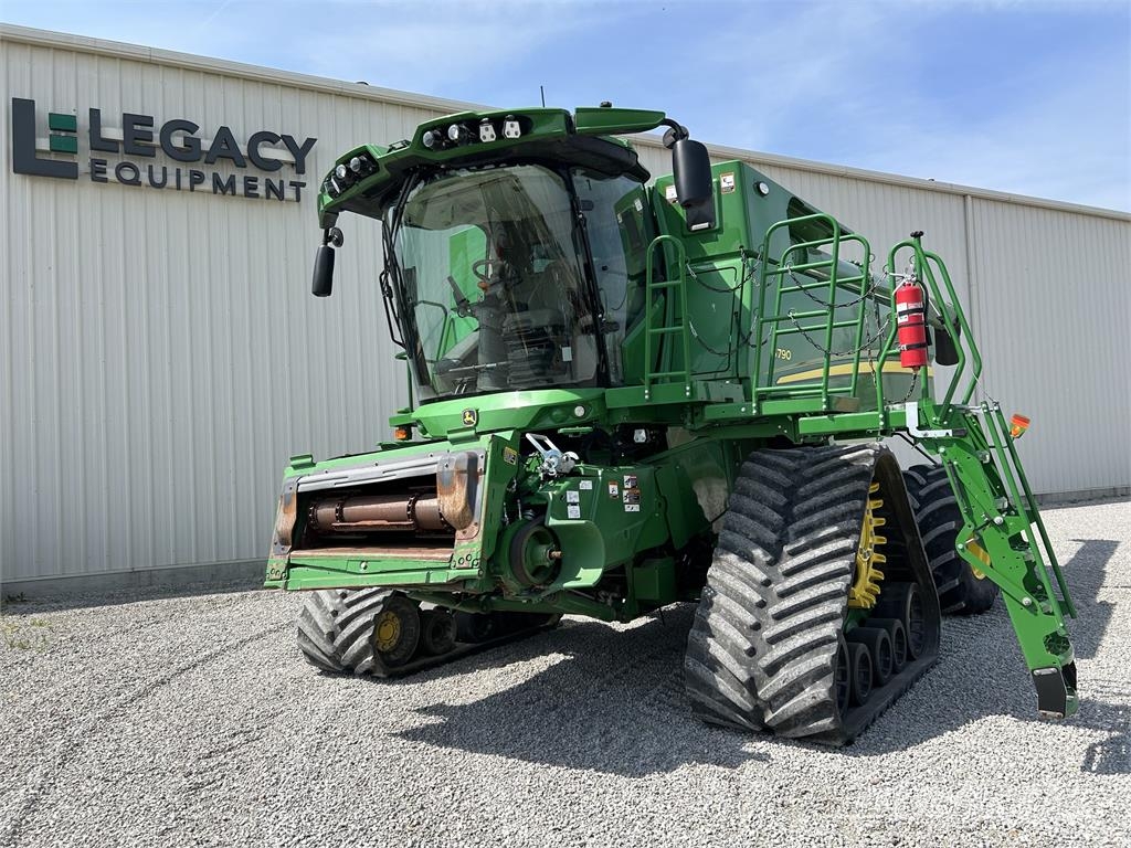 John Deere S790 Mähdrescher