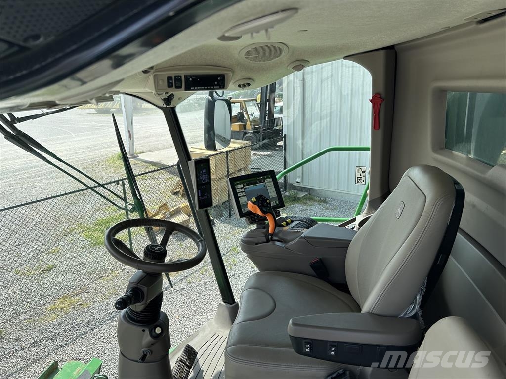 John Deere S790 Mähdrescher