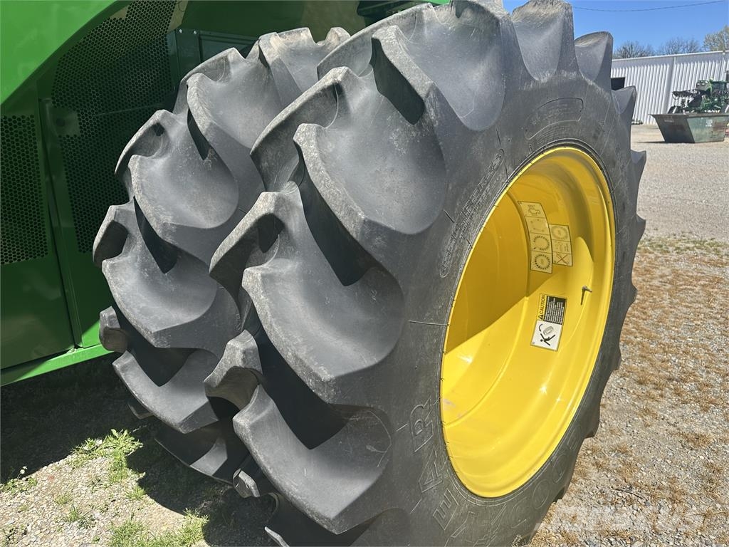 John Deere S790 Combine harvesters