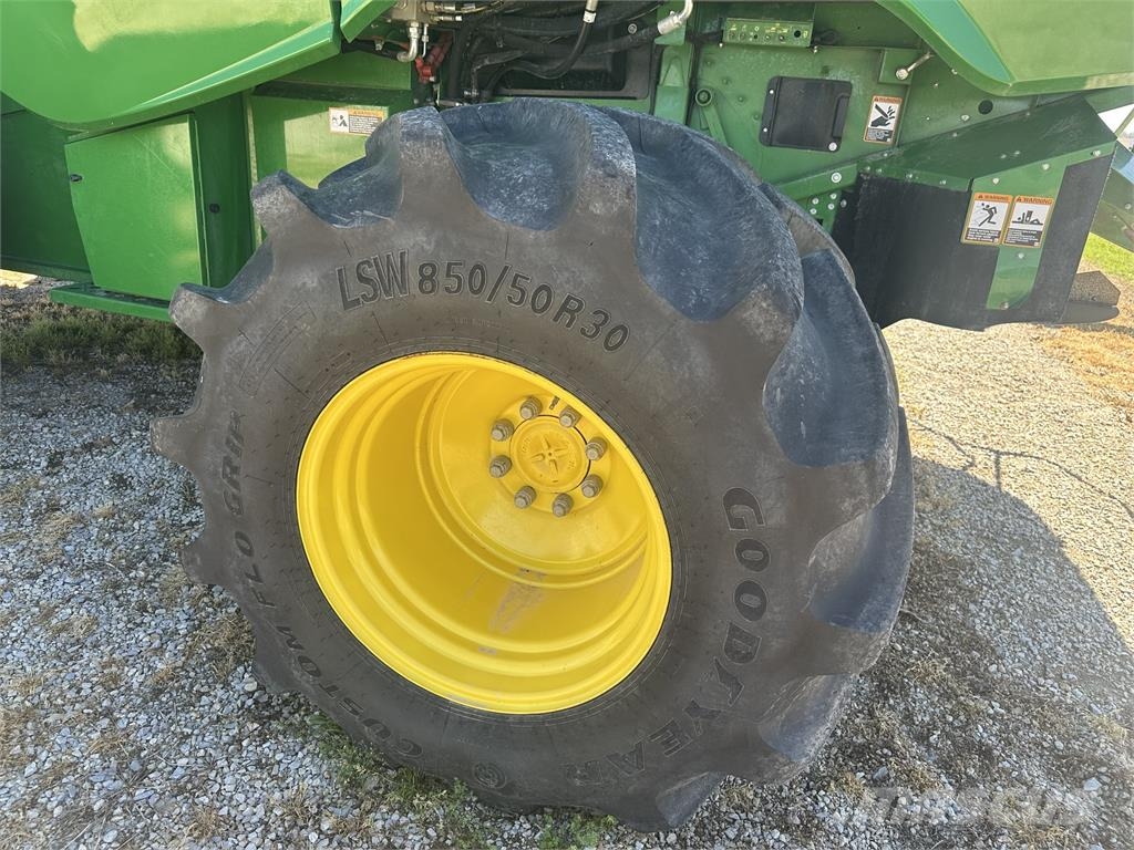 John Deere S790 Combine harvesters