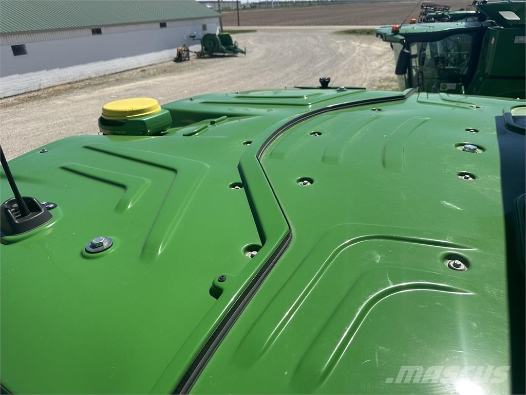 John Deere S790 Combine harvesters