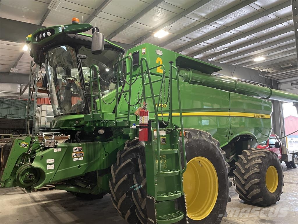 John Deere S790 Mähdrescher