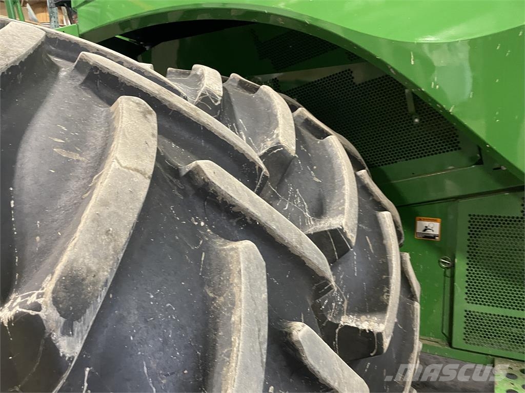 John Deere S790 Mähdrescher