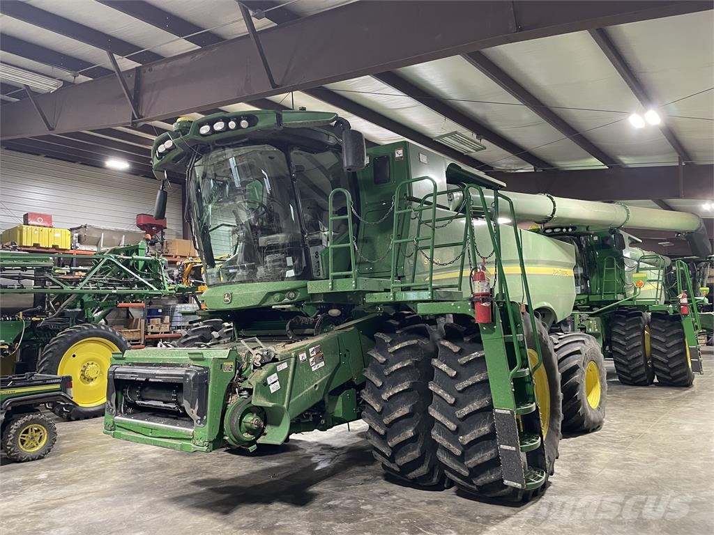 John Deere S790 Mähdrescher