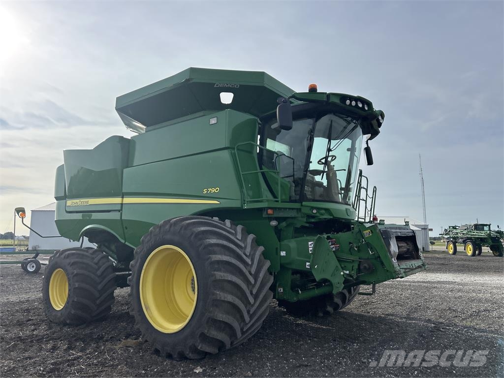 John Deere S790 Colheitadeiras