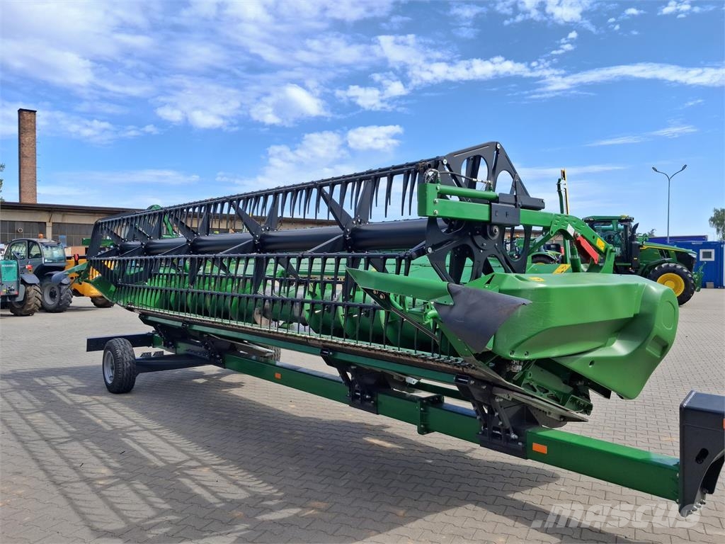 John Deere T560 Зернозбиральні комбайни