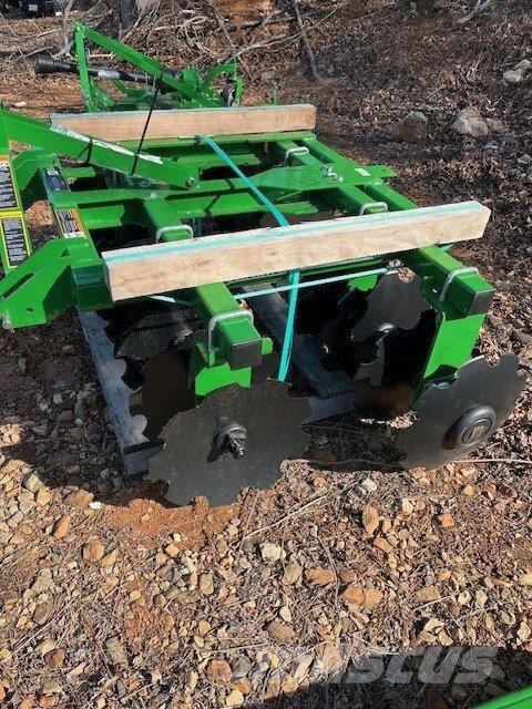 John Deere TANDEM DISC HARROW 82 WIDE Otras máquinas y aperos de labranza