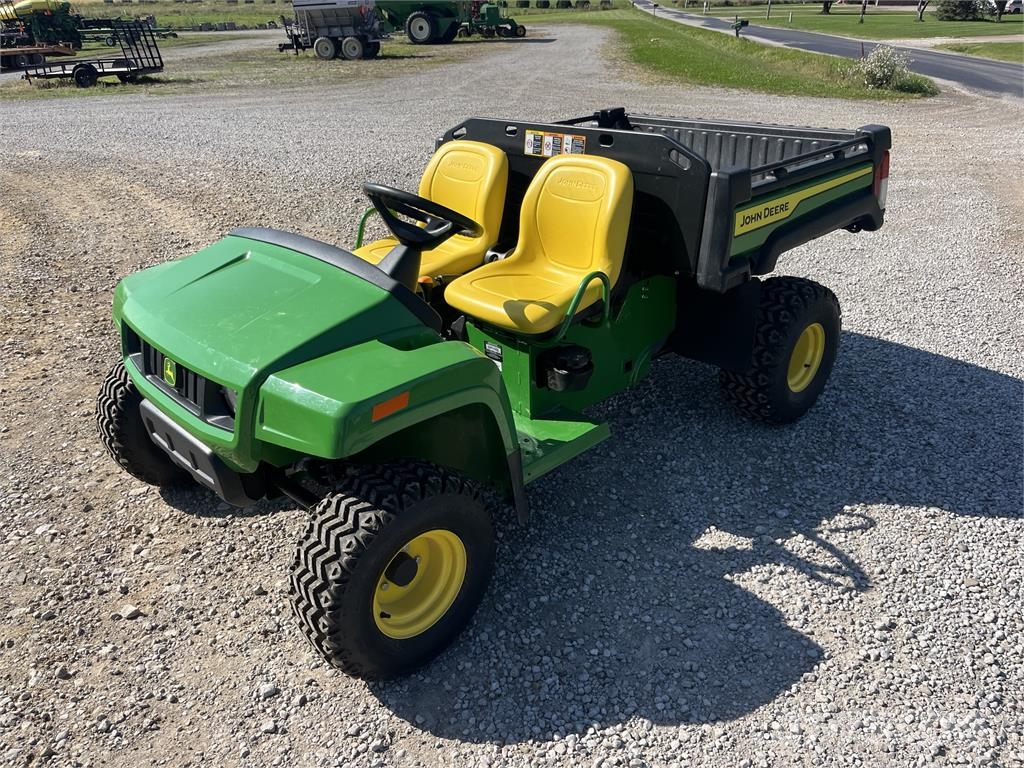 John Deere TX ماكينات منفعة عامة