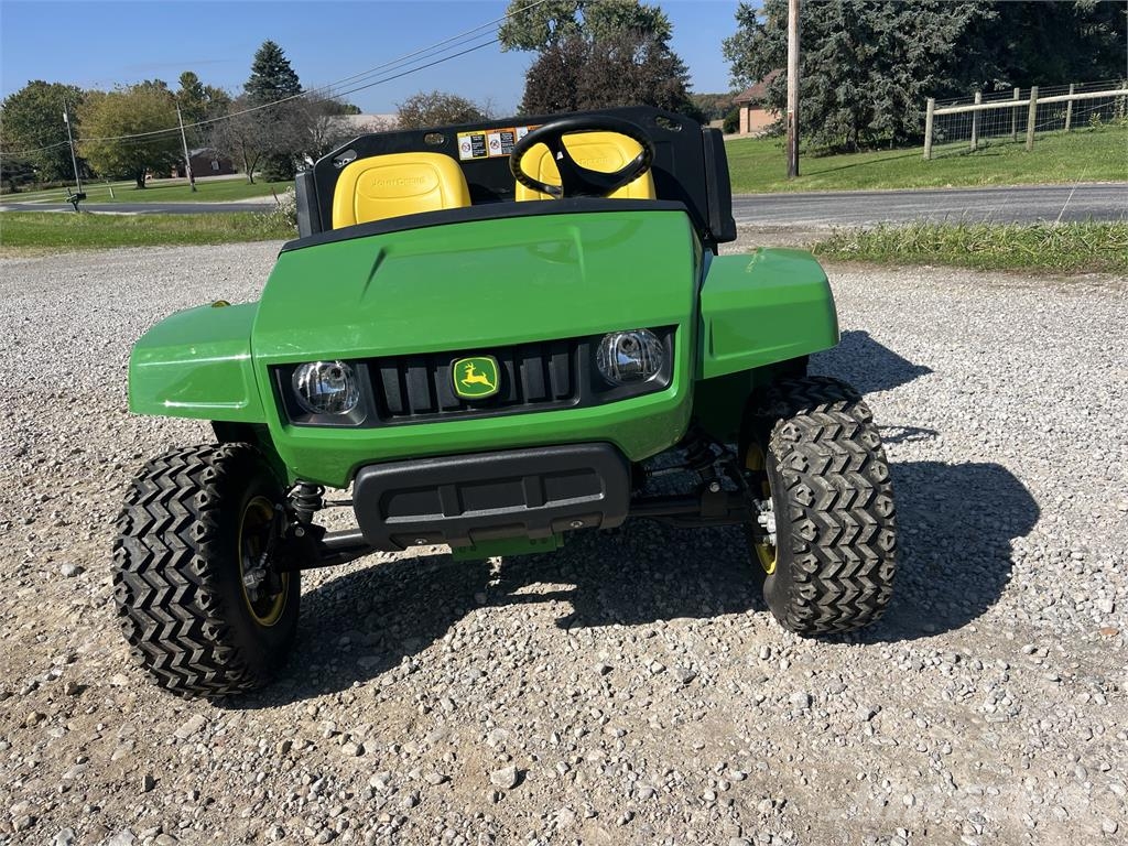 John Deere TX ماكينات منفعة عامة