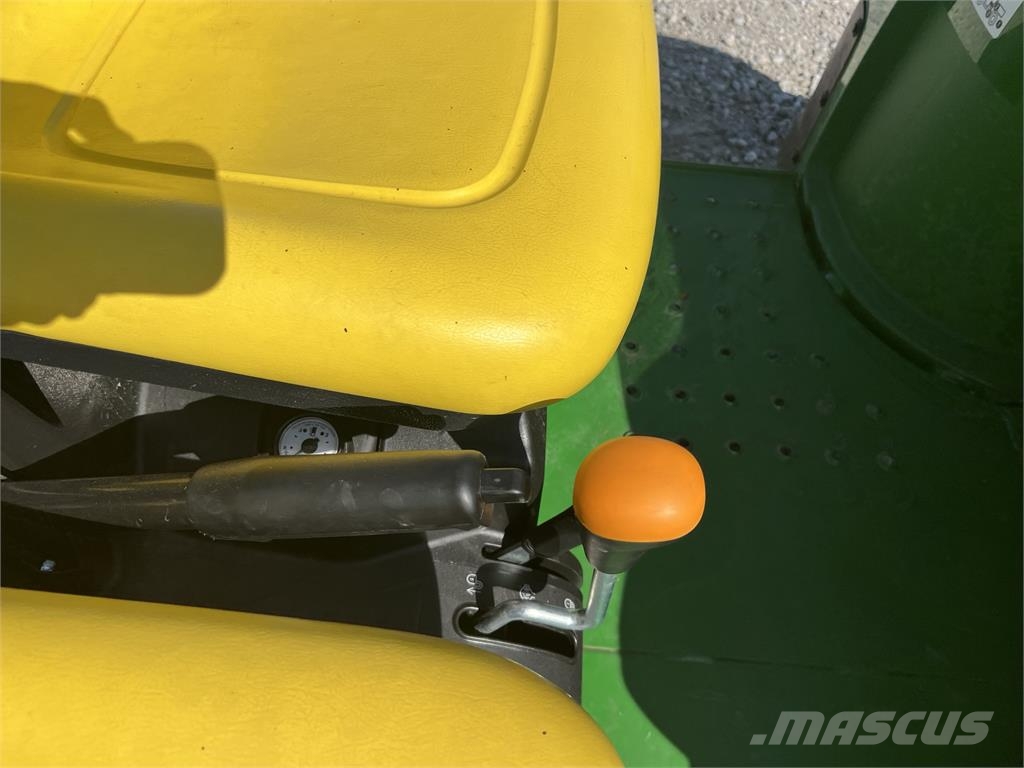 John Deere TX ماكينات منفعة عامة