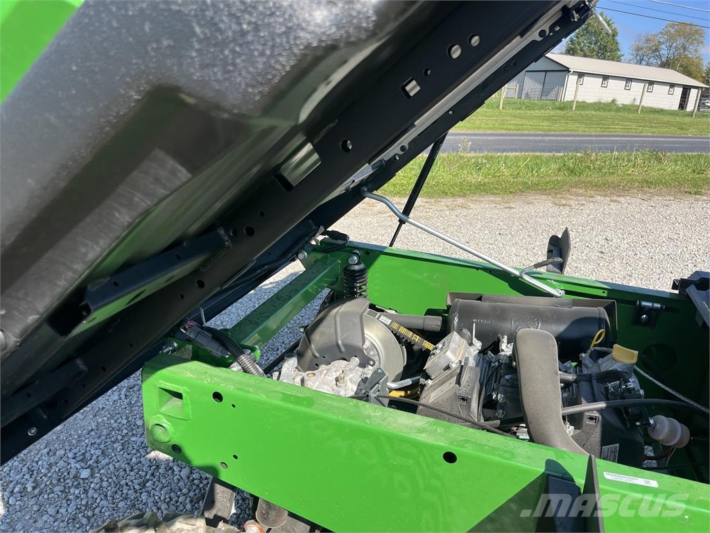 John Deere TX ماكينات منفعة عامة