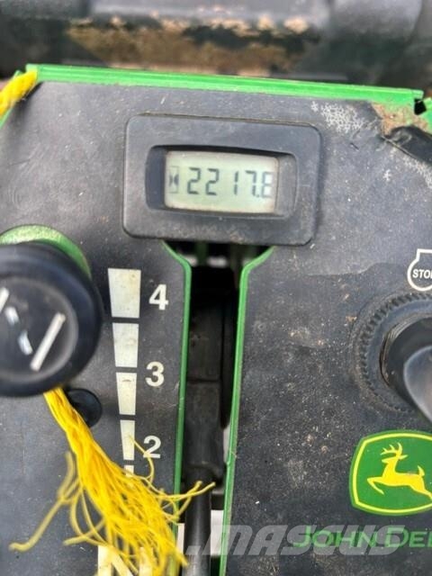 John Deere W48R 歩行型芝刈り機