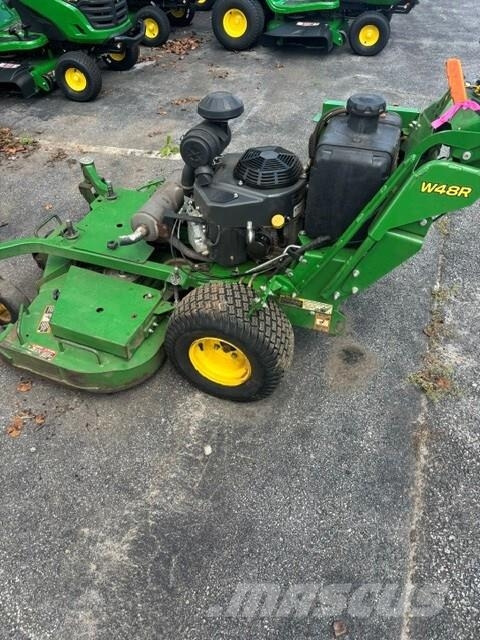 John Deere W48R 歩行型芝刈り機