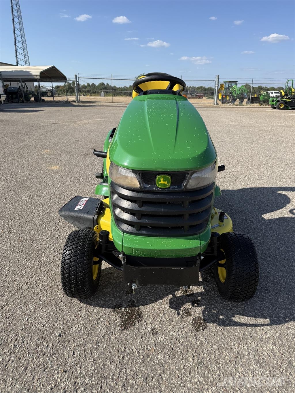 John Deere X300 Päältäajettavat ruohonleikkurit