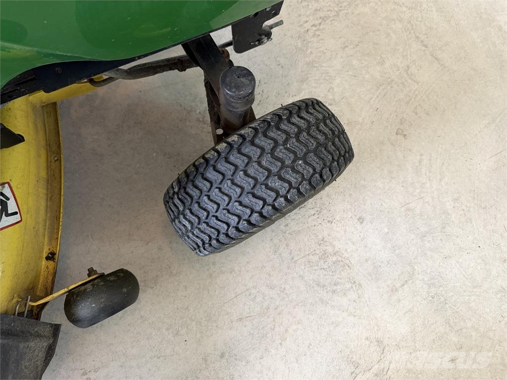 John Deere X304 Reitermäher