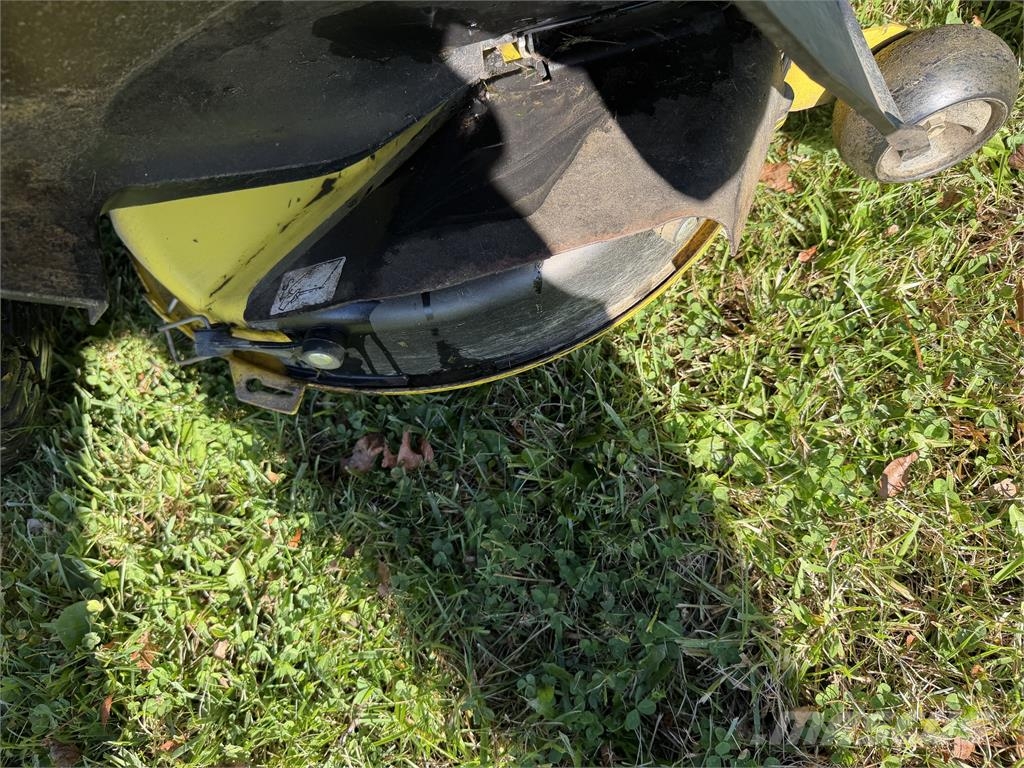 John Deere X304 Reitermäher