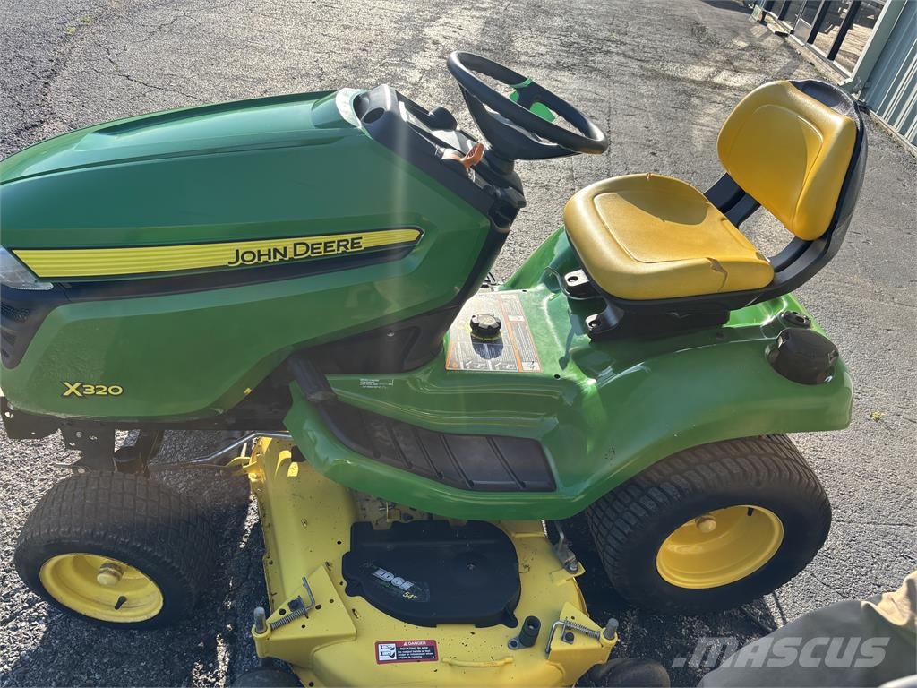 John Deere X320 Tractores corta-césped