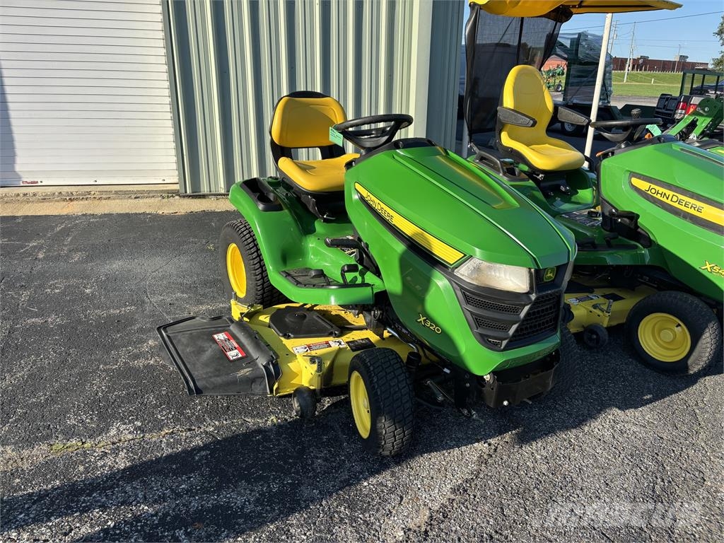 John Deere X320 Tractores corta-césped