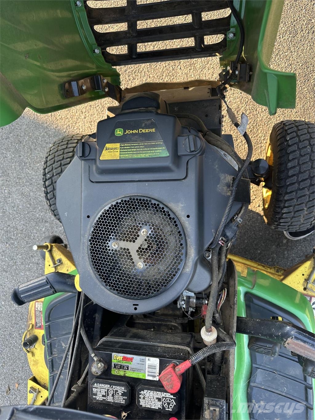 John Deere X320 Päältäajettavat ruohonleikkurit