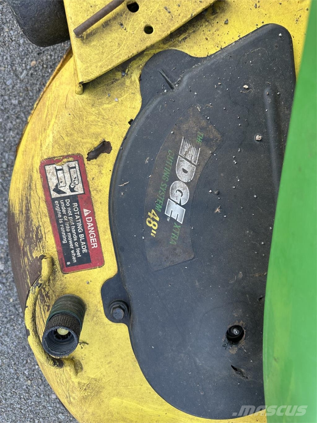John Deere X320 Päältäajettavat ruohonleikkurit