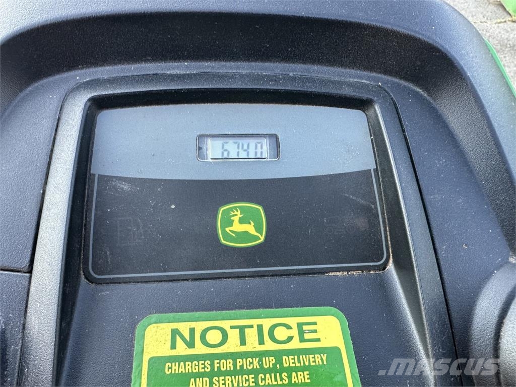 John Deere X320 Päältäajettavat ruohonleikkurit