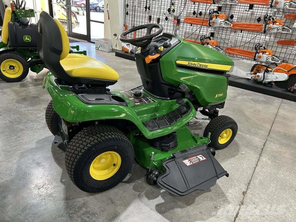 John Deere X330 Micro tracteur