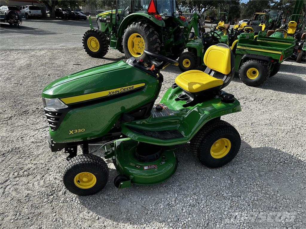 John Deere X330 Compact tractors