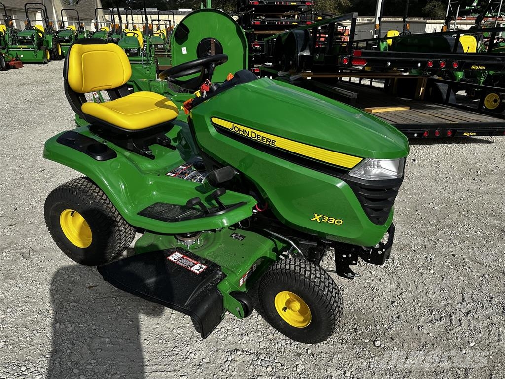 John Deere X330 Compact tractors