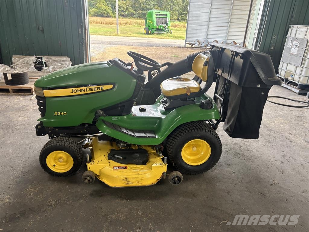 John Deere X340 ركوب الحشائش