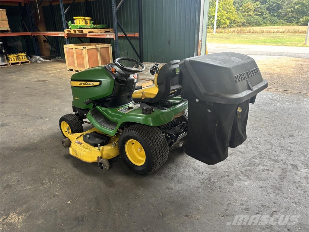 John Deere X340 ركوب الحشائش