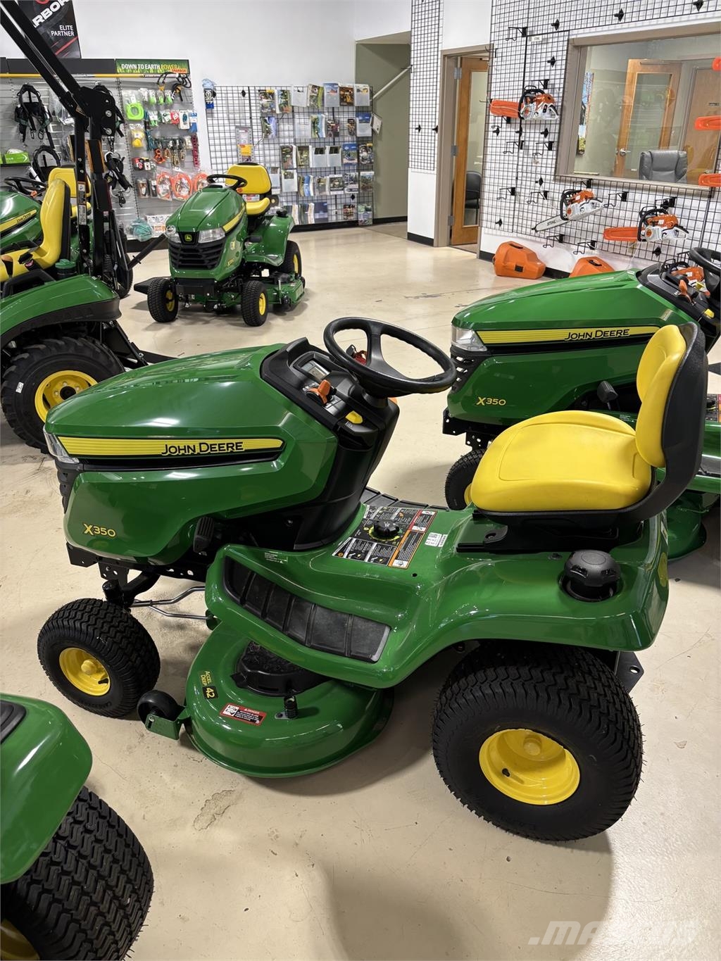 John Deere X350 جرارات مدمجة