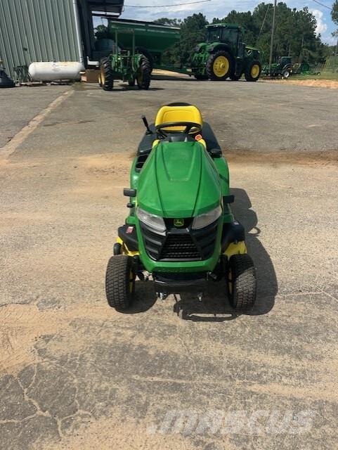 John Deere X350 جرارات مدمجة