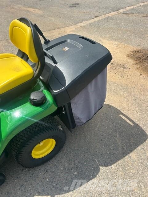 John Deere X350 جرارات مدمجة