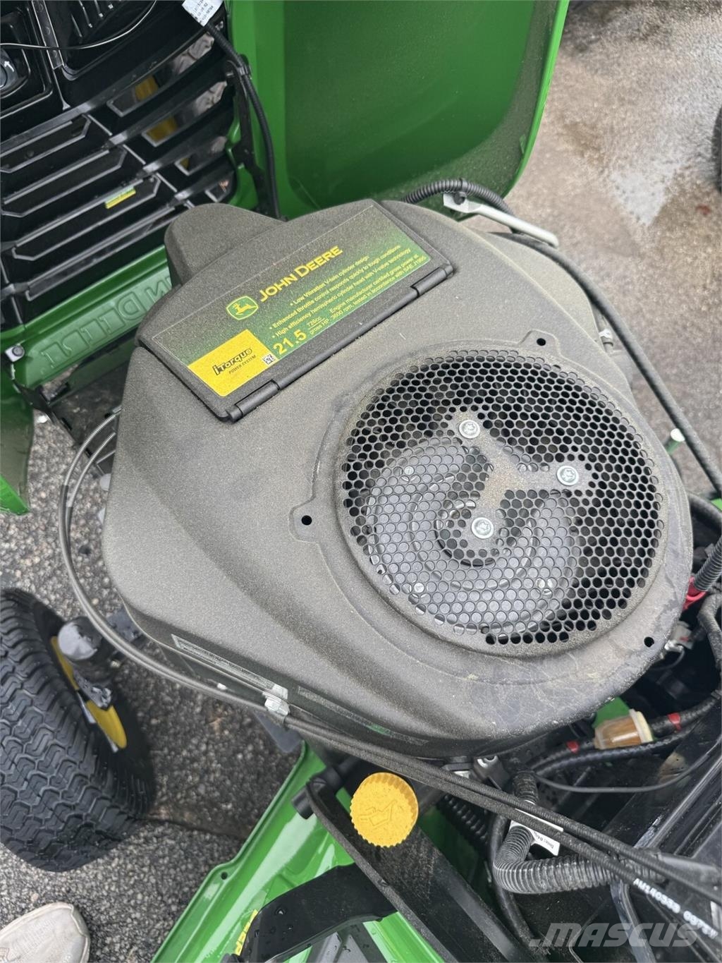 John Deere X350 جرارات مدمجة
