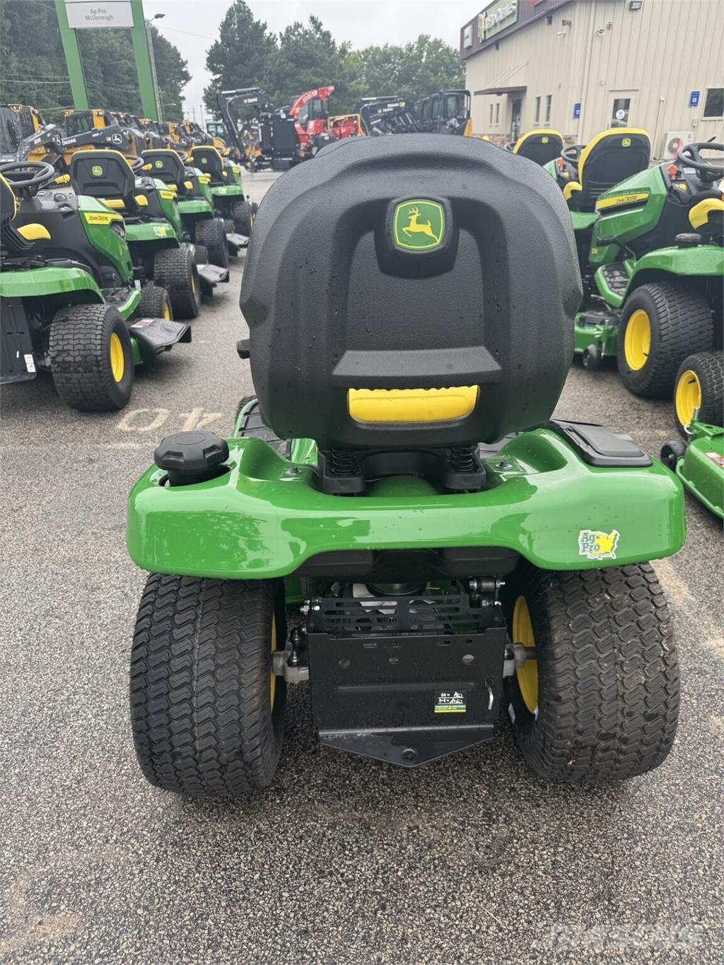 John Deere X350 جرارات مدمجة