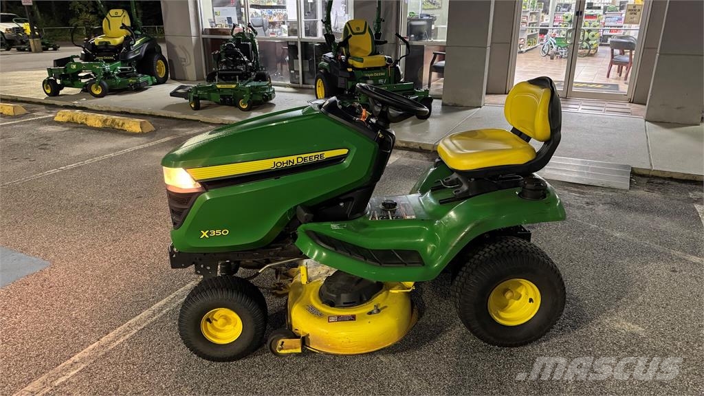 John Deere X350 ركوب الحشائش