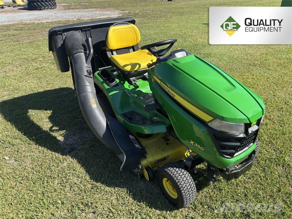 John Deere X350 ركوب الحشائش