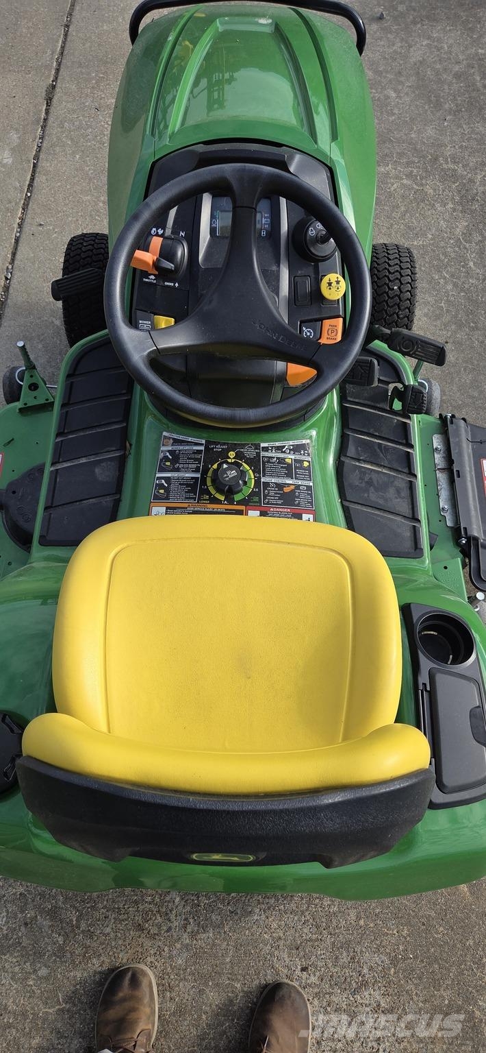 John Deere X350 小型曳引機