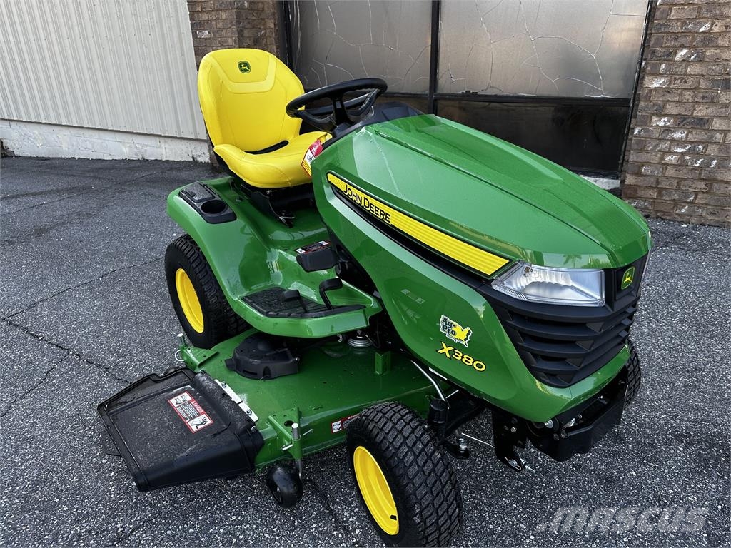 John Deere X380 Трактори