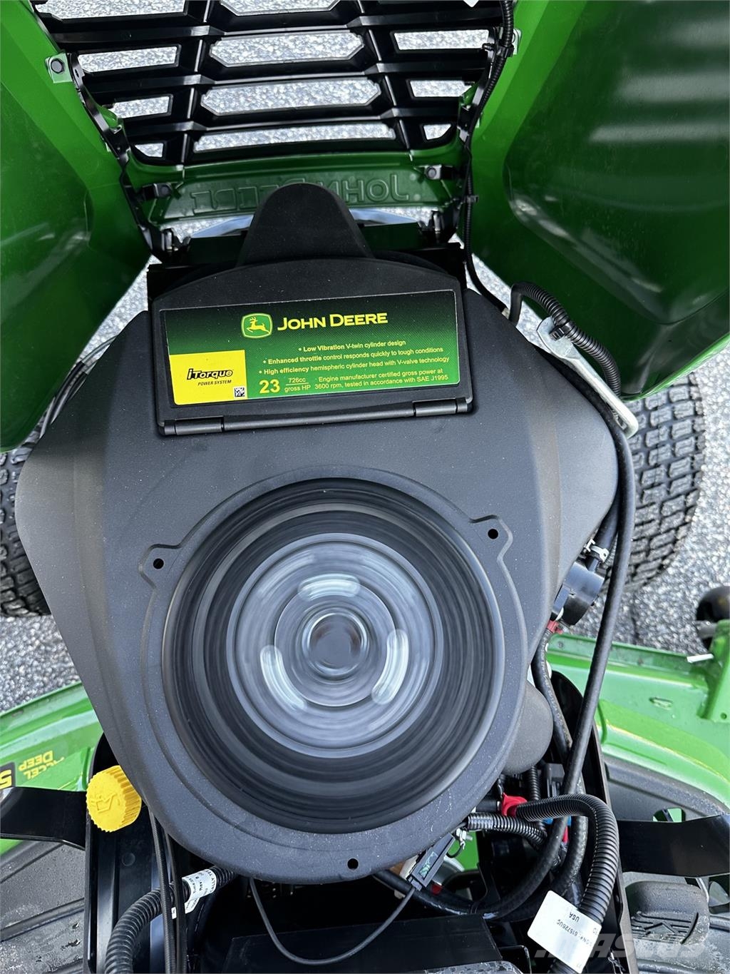 John Deere X380 Naudoti kompaktiški traktoriai