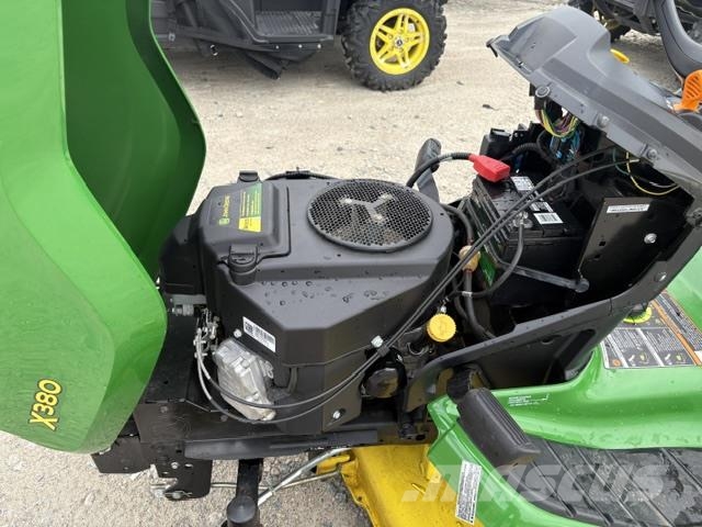 John Deere X380 Traktörler