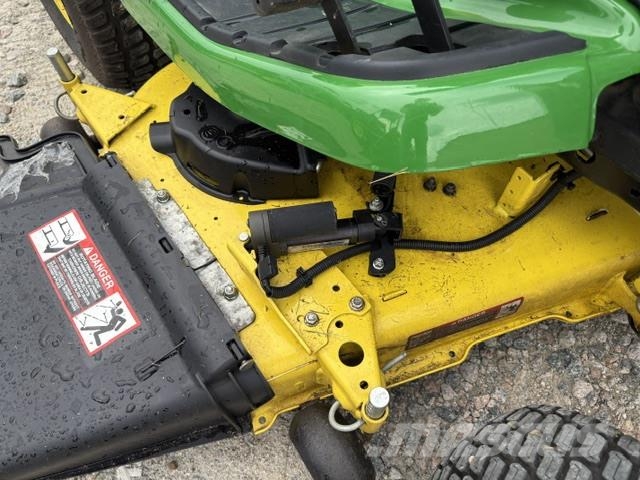 John Deere X380 Traktörler
