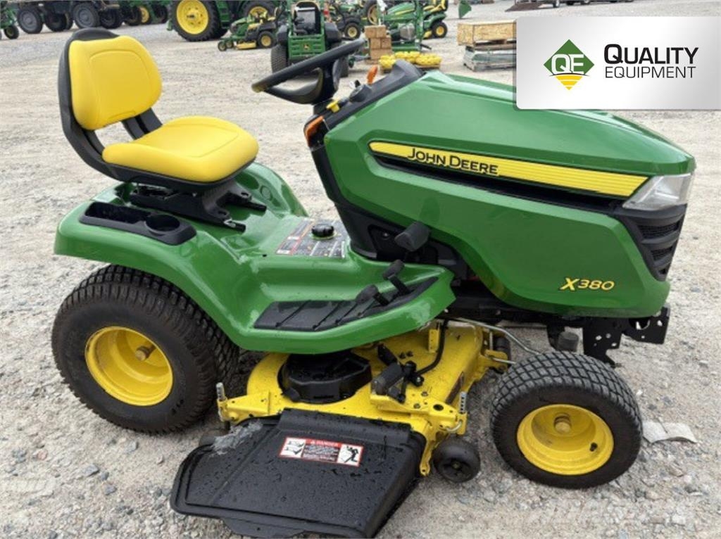 John Deere X380 Traktörler