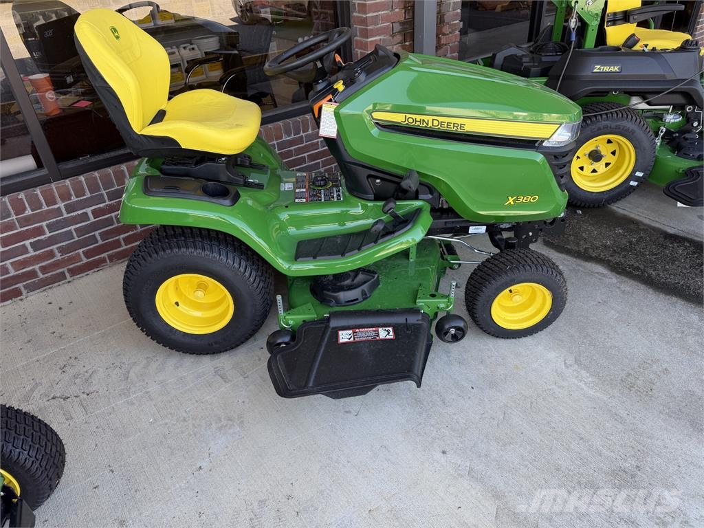 John Deere x380 Naudoti kompaktiški traktoriai