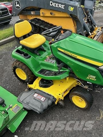 John Deere X380 Naudoti kompaktiški traktoriai