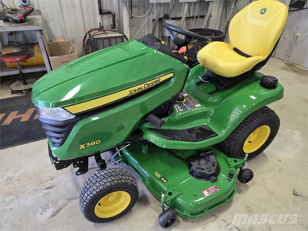 John Deere X380 Manji traktori