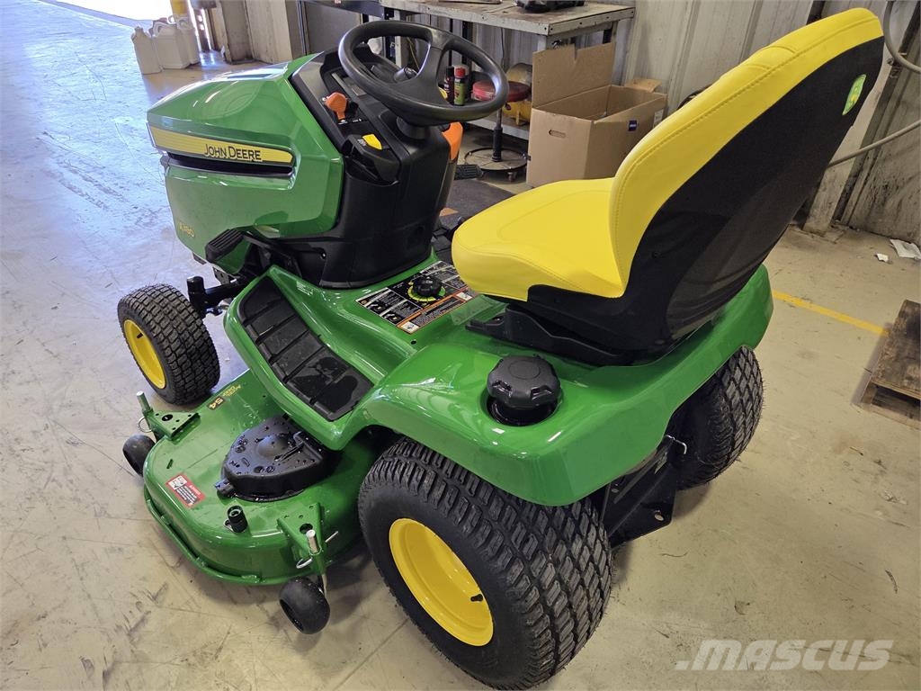 John Deere X380 Manji traktori