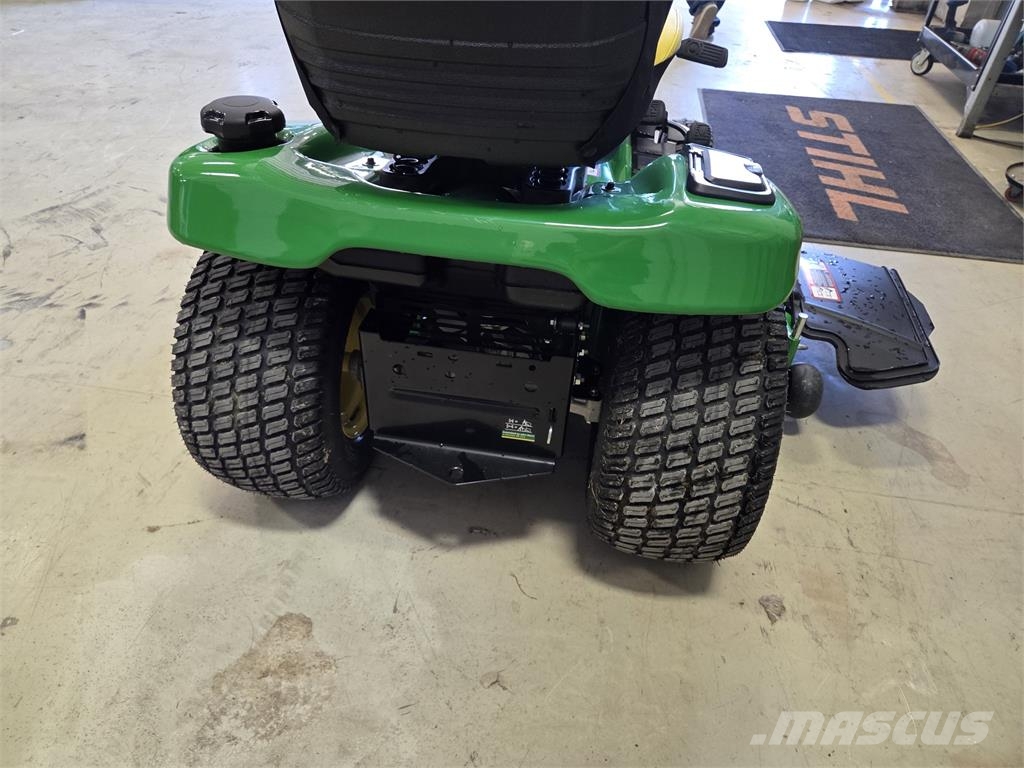 John Deere X380 Manji traktori