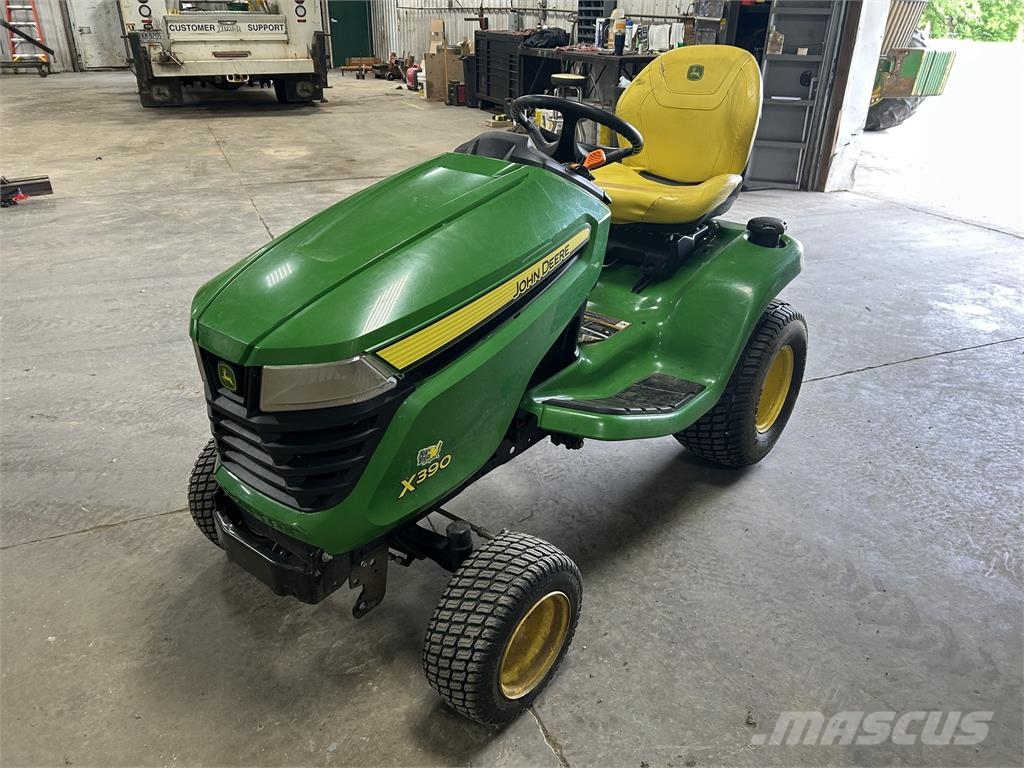 John Deere X390 Tratores compactos