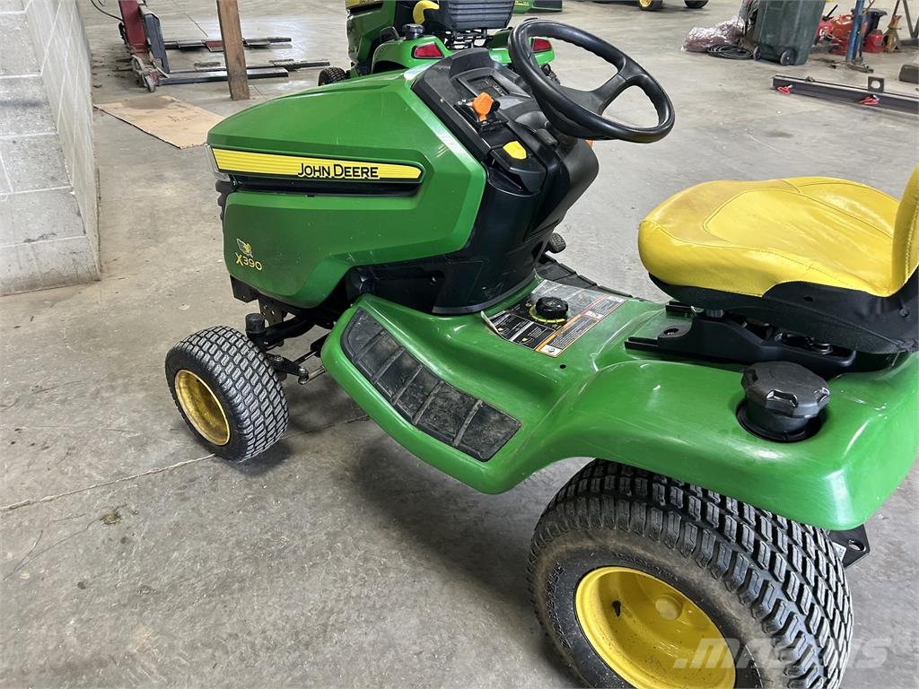 John Deere X390 Tratores compactos